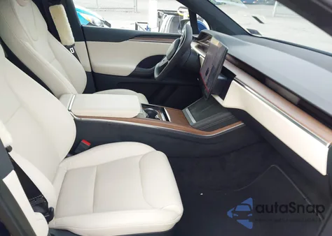 2022 Tesla Model X Dual Motor All-Wheel Drive/Plaid Tri Motor All-Wheel Drive z USA, uszkodzony, nr VIN 7SAXCDE51NF359595